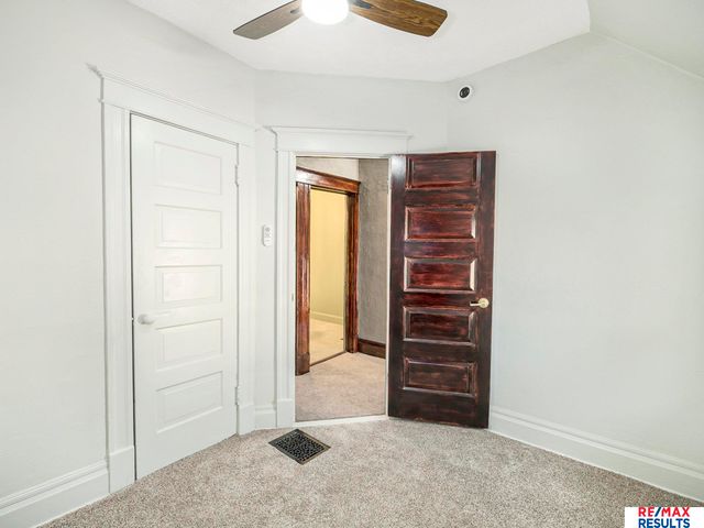 1341 S 27 Street, Omaha, NE 68105