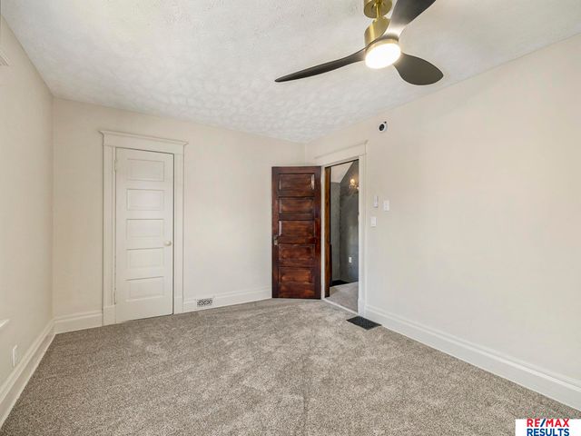 1341 S 27 Street, Omaha, NE 68105