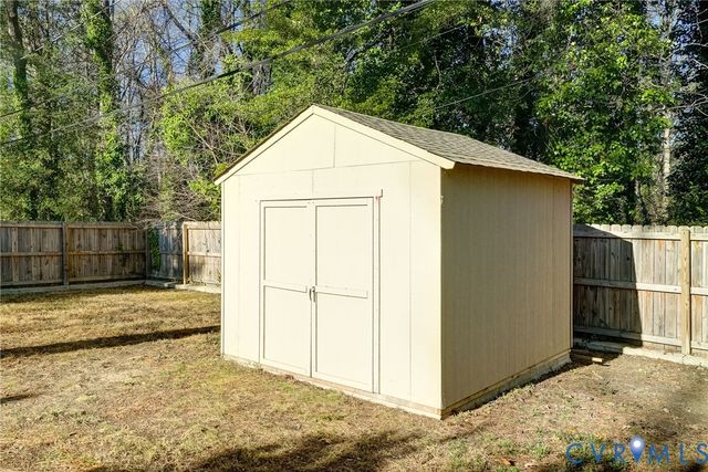 9404 Minna Dr, Henrico, VA 23229