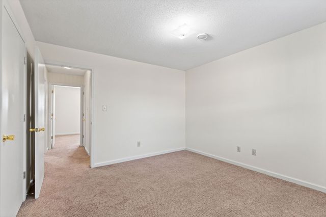 112 Stephanie Dr Apt B, Clarksville, TN 37042