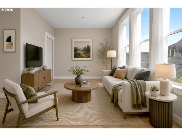 2372 Nw GLISAN St 6, Portland, OR 97210