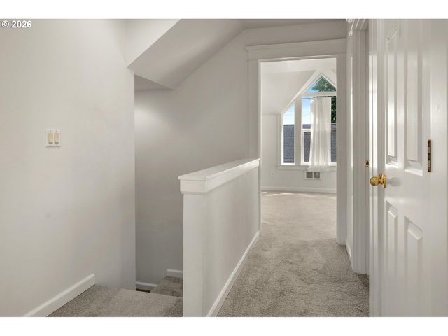 2372 Nw GLISAN St 6, Portland, OR 97210