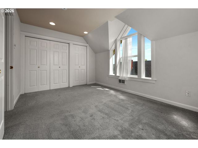 2372 Nw GLISAN St 6, Portland, OR 97210