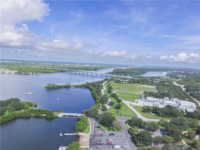 882 Gilbert Street, Sebastian, FL 32958