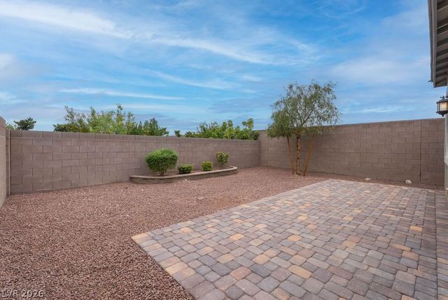 8243 Vino Merlot Avenue, Las Vegas, NV 89113