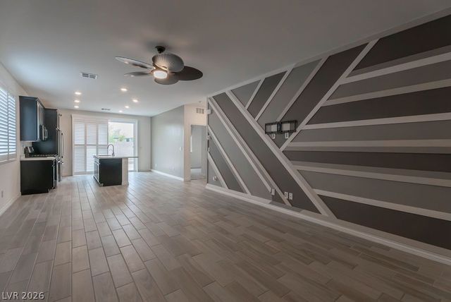 8243 Vino Merlot Avenue, Las Vegas, NV 89113