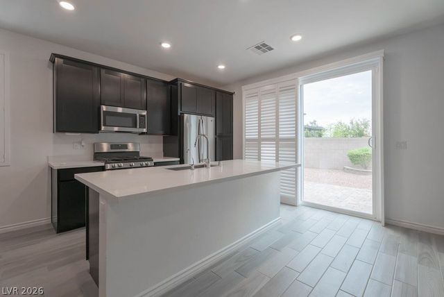 8243 Vino Merlot Avenue, Las Vegas, NV 89113