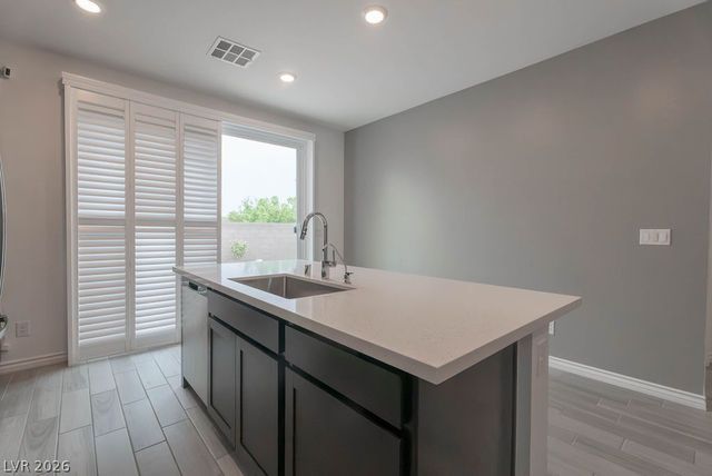 8243 Vino Merlot Avenue, Las Vegas, NV 89113