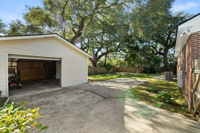 1787 Dogwood Road, Charleston, SC 29414