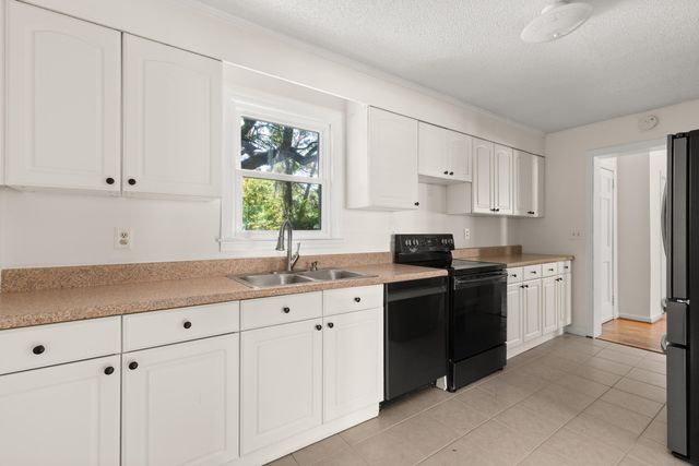 1787 Dogwood Road, Charleston, SC 29414