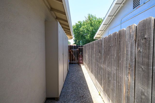 3836 Hillsboro Ct, Modesto, CA 95356