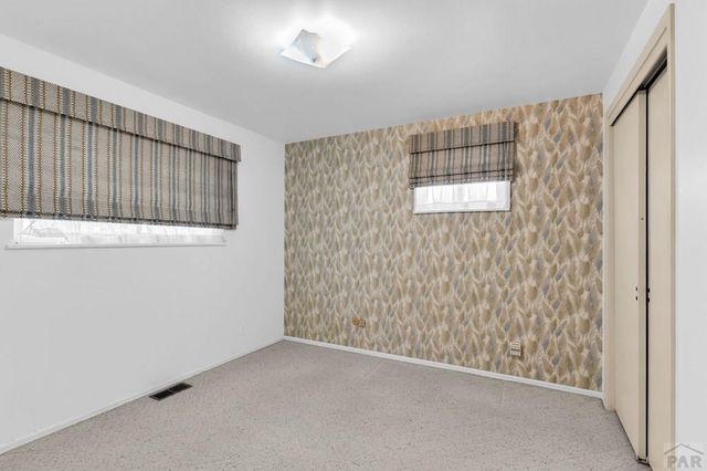2690 Hollywood Dr, Pueblo, CO 81005