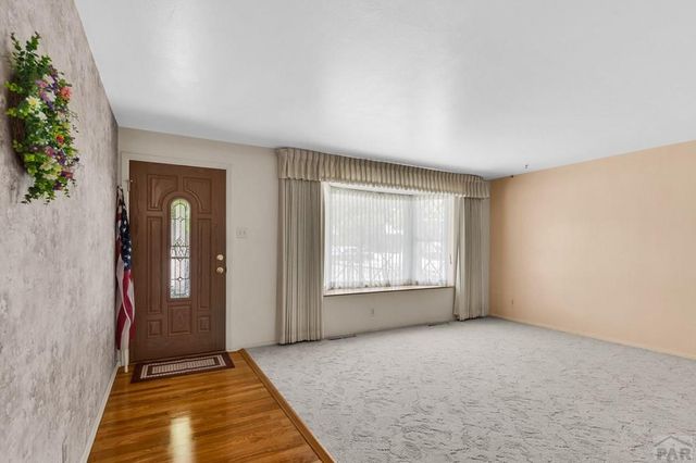 2690 Hollywood Dr, Pueblo, CO 81005