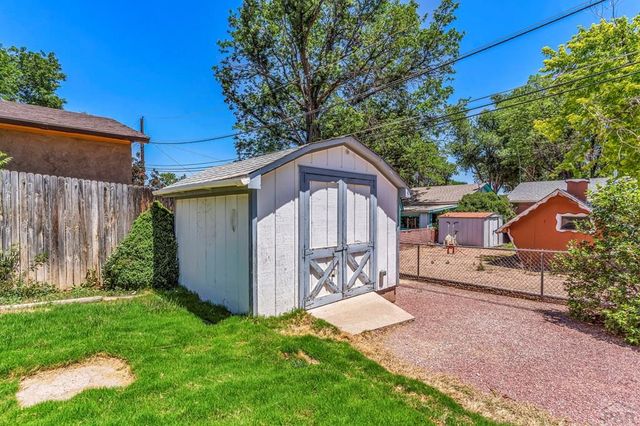 2690 Hollywood Dr, Pueblo, CO 81005