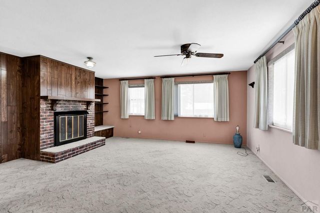 2690 Hollywood Dr, Pueblo, CO 81005