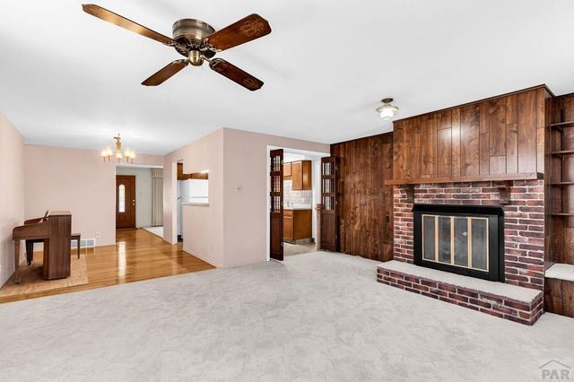 2690 Hollywood Dr, Pueblo, CO 81005