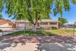 2690 Hollywood Dr, Pueblo, CO 81005