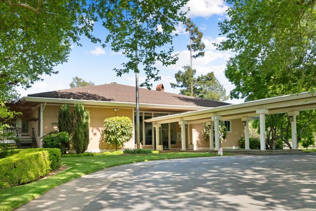 1202 Commons Dr, Sacramento, CA 95825