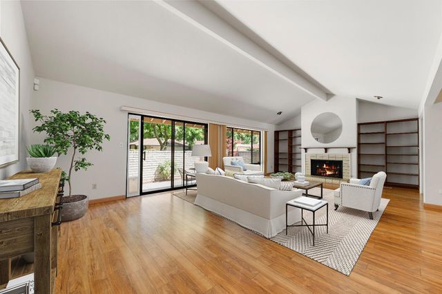 1202 Commons Dr, Sacramento, CA 95825