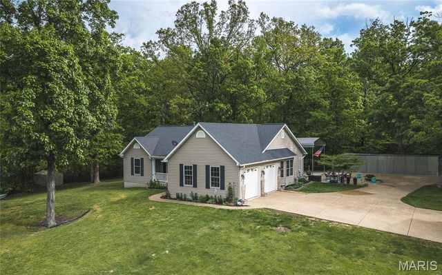 21212 Oak Trail, Warrenton, MO 63383