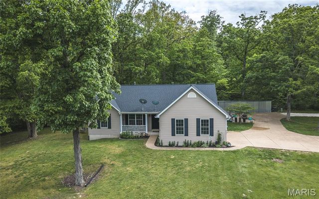 21212 Oak Trail, Warrenton, MO 63383