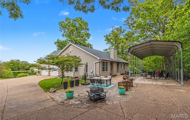 21212 Oak Trail, Warrenton, MO 63383