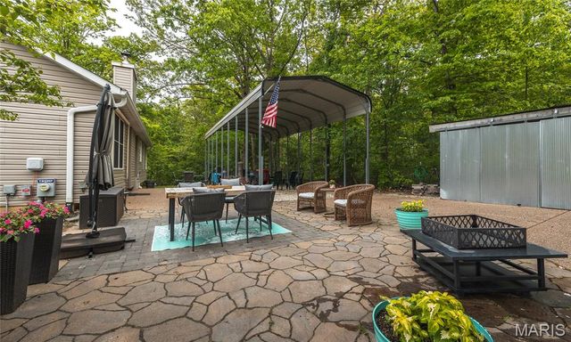 21212 Oak Trail, Warrenton, MO 63383