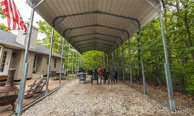 21212 Oak Trail, Warrenton, MO 63383