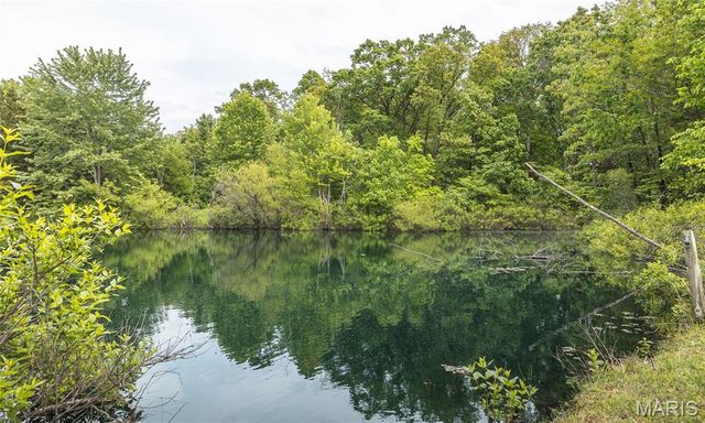 21212 Oak Trail, Warrenton, MO 63383