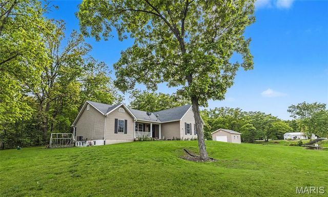 21212 Oak Trail, Warrenton, MO 63383