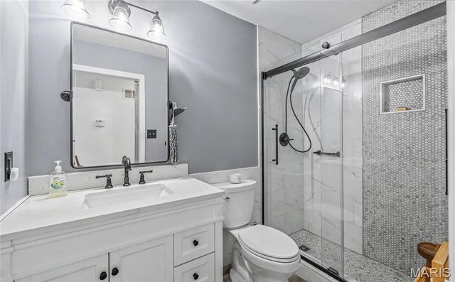 21212 Oak Trail, Warrenton, MO 63383