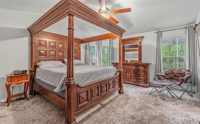 21212 Oak Trail, Warrenton, MO 63383