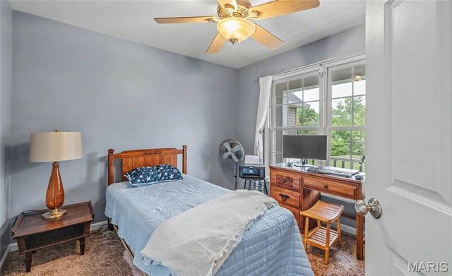 21212 Oak Trail, Warrenton, MO 63383