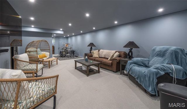 21212 Oak Trail, Warrenton, MO 63383