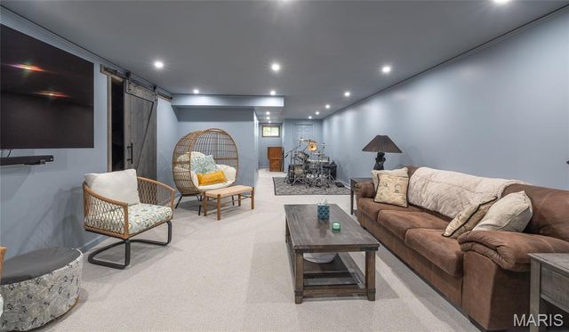 21212 Oak Trail, Warrenton, MO 63383