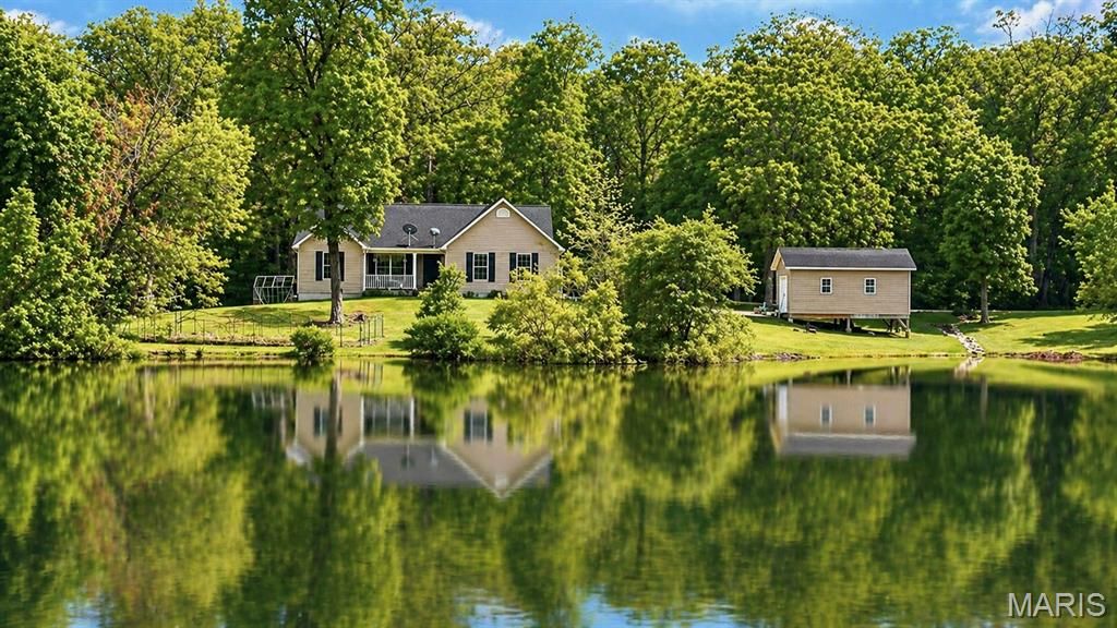 21212 Oak Trail, Warrenton, MO 63383