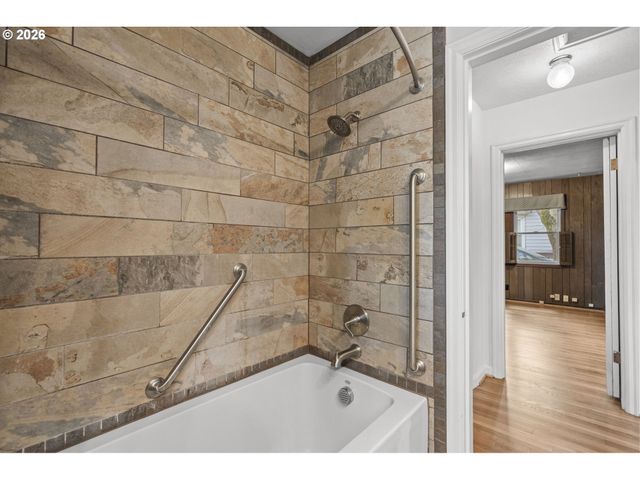 4805 Se 41ST Ave, Portland, OR 97202