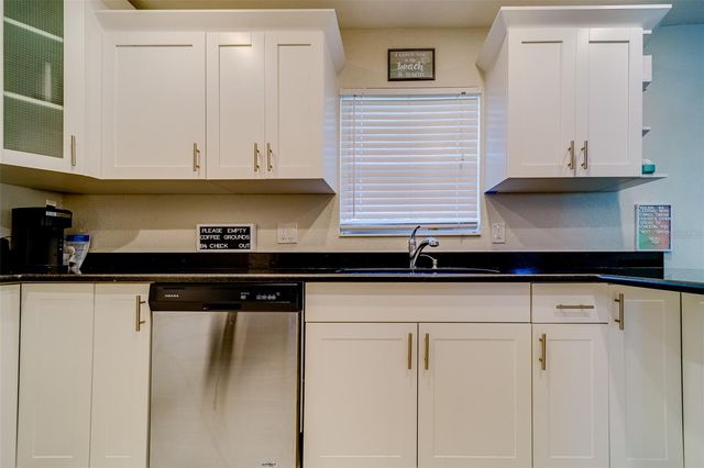 11472 PARK BOULEVARD, Seminole, FL 33772