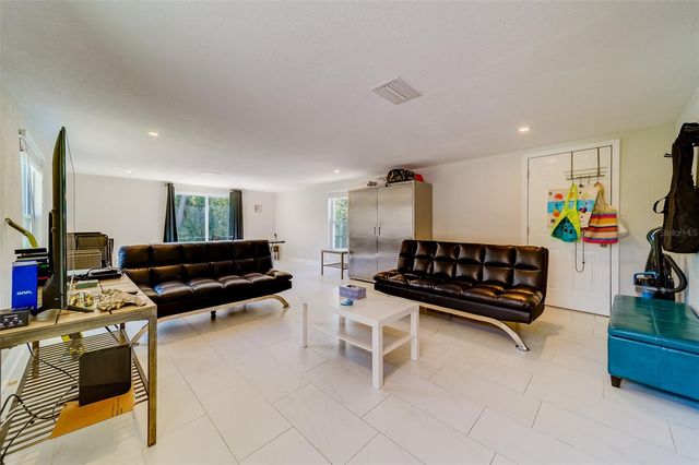 11472 PARK BOULEVARD, Seminole, FL 33772