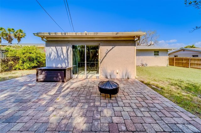 11472 PARK BOULEVARD, Seminole, FL 33772