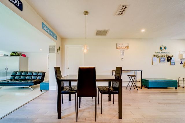 11472 PARK BOULEVARD, Seminole, FL 33772