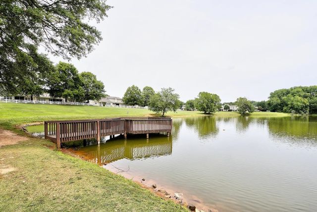 411 Shoreline Boulevard, Boiling Springs, SC 29316