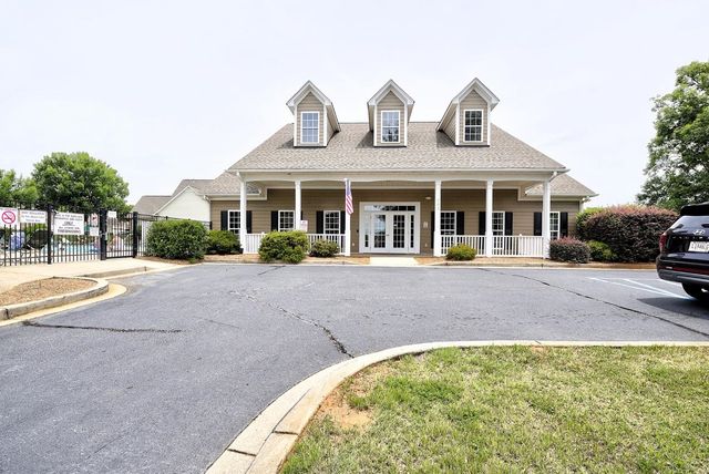411 Shoreline Boulevard, Boiling Springs, SC 29316