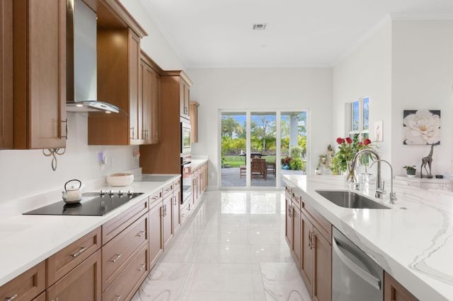 4776 Estates Circle, Westlake, FL 33470
