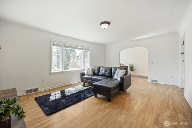 2113 Snyder Avenue, Bremerton, WA 98312