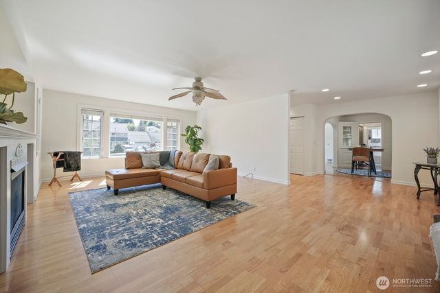 2113 Snyder Avenue, Bremerton, WA 98312