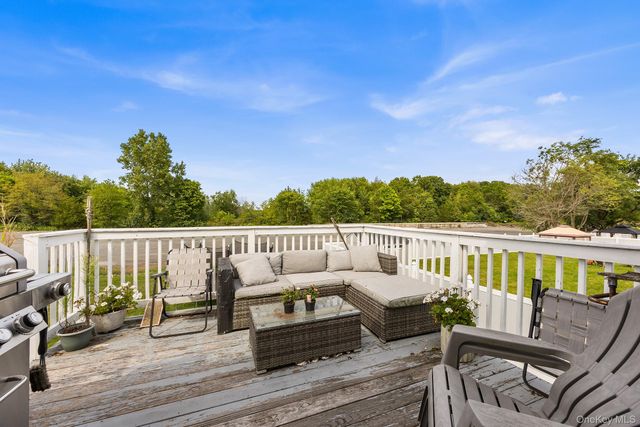 1 Sanford Avenue, Chester, NY 10918