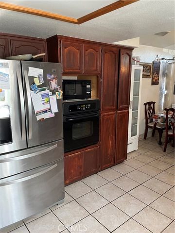 740 Hazelhurst Way, Coalinga, CA 93210