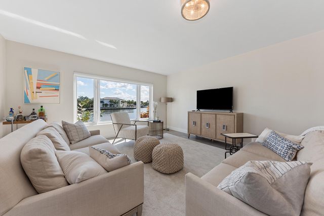 555 SE 6th Avenue 1f, Delray Beach, FL 33483