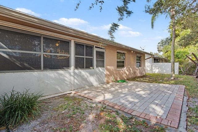 3962 Dafilee Circle, West Palm Beach, FL 33417